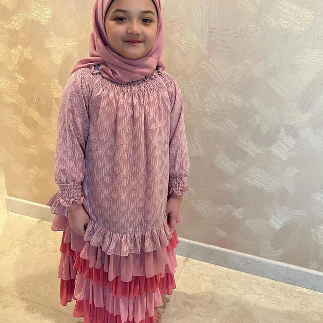 6 Potret Arsy Hermansyah dengan Berbagai Gaya Hijab, Dapat Pujian dari King Faaz