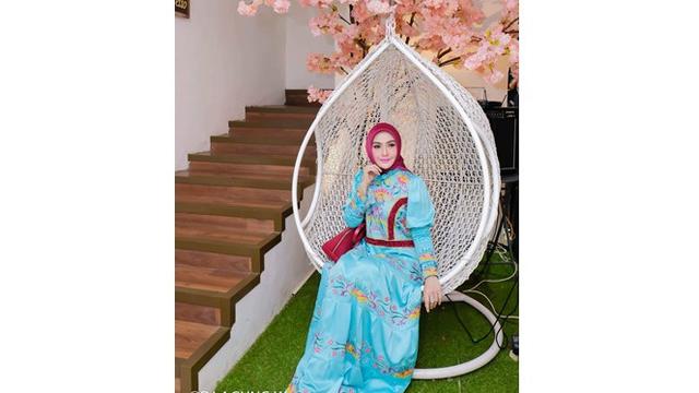 6 Potret Terbaru Eddies Adelia, Pemeran Pocong Mumun yang Cantik Memesona