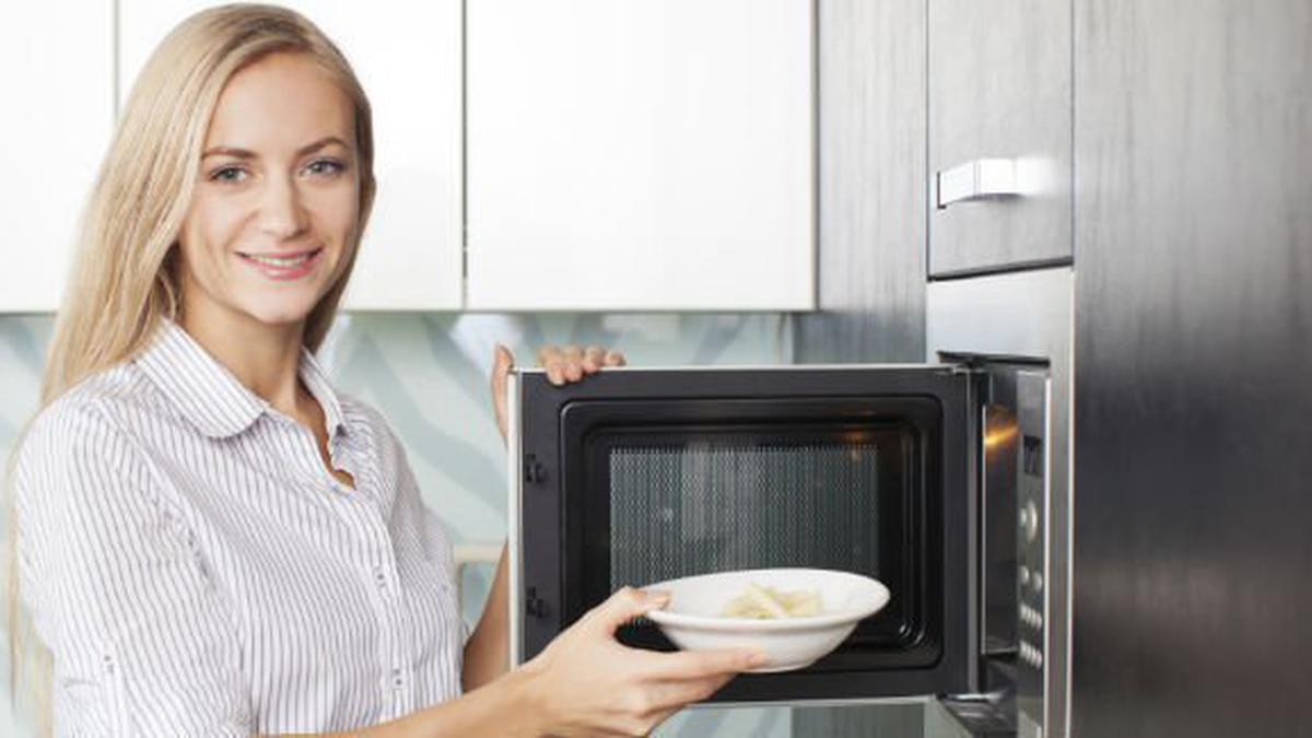 Tips Membersihkan dan Sterilisasi Microwave Super Mudah Lifestyle