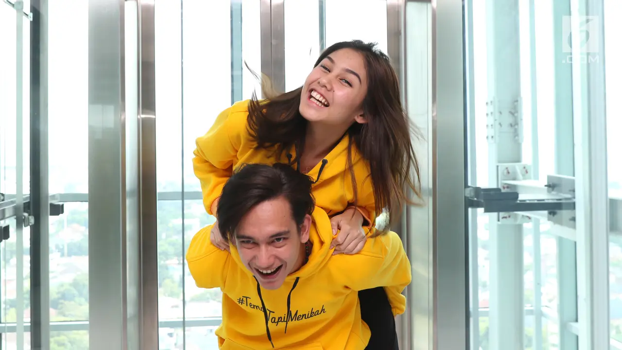 Pemain film Teman Tapi Menikah ini Vanesha Prescilla dan Adipati Dolken