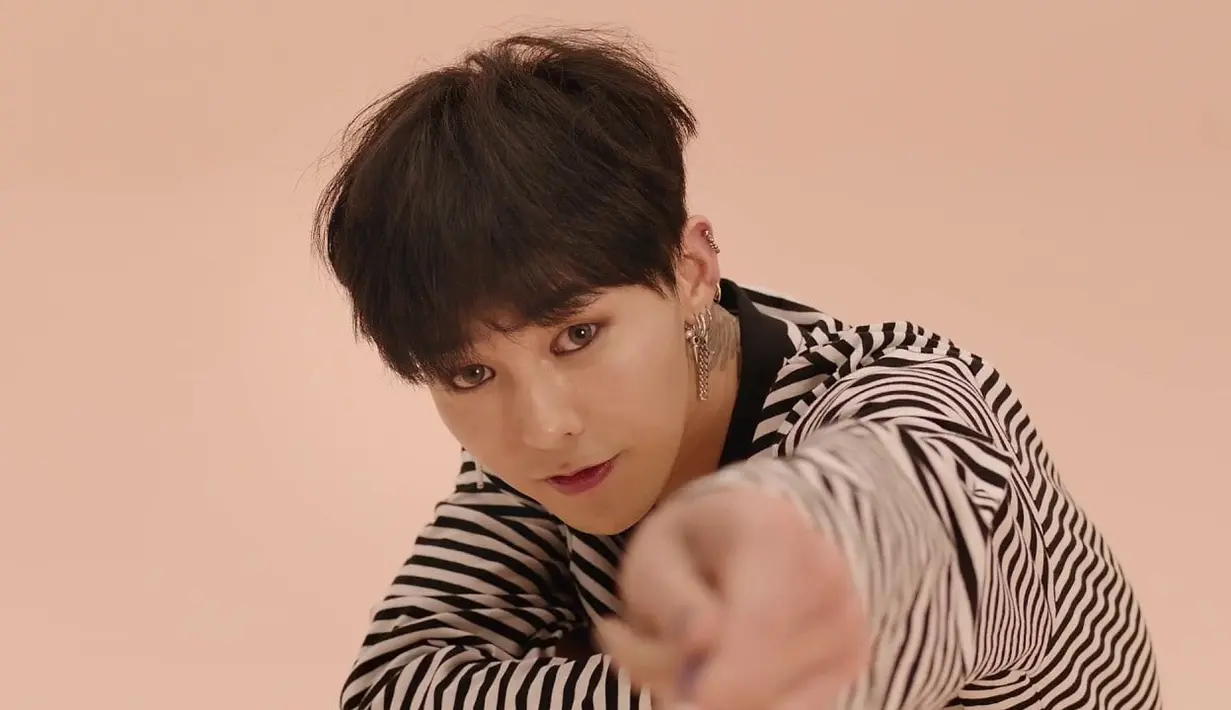 Akan tetapi hal itu mulai menuai kontroversi, lantaran G-Dragon dikabarkan mendapat perlakuan istimewa dari pihak rumah sakit. Menurut Dispatch, ia tak ditempatkan sesuai dengan pangkatnya. (Foto: Soompi.com)