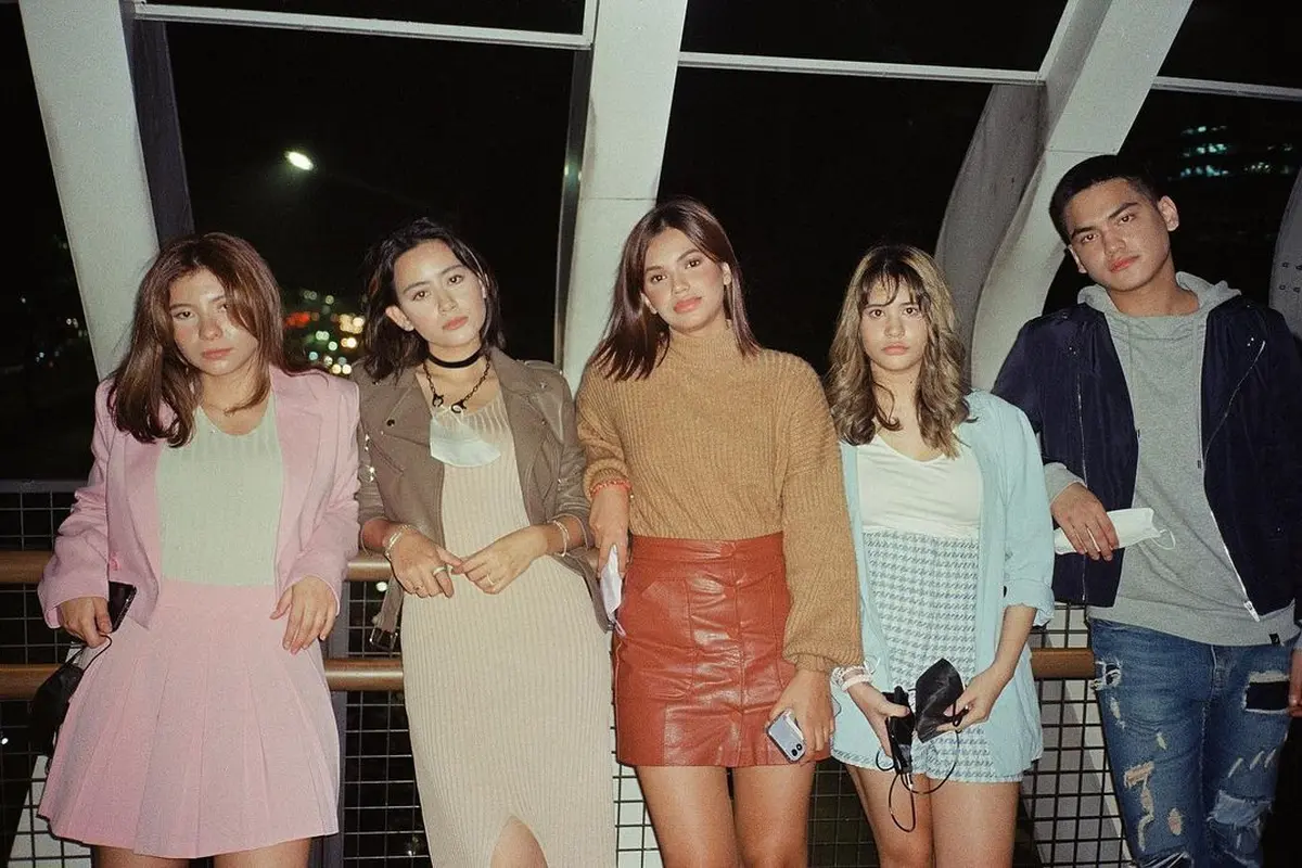 6 Potret Kebersamaan Pemain Virgin The Series, Diadaptasi dari Film Terlaris 2004