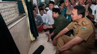 Ahok berziarah ke Makam Keramat Mbah Priok di kawasan Koja, Jakarta Utara (Liputan6.com/Gempur Muhammad Surya)