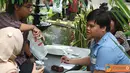 Citizen6, Yogyakarta: Peserta berdiskusi untuk topik citizen jurnalism sambil makan siang. (Pengirim: Ady Permadi)

