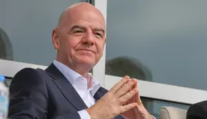Legenda Timnas Inggris Ramai-Ramai Kecam Gianni Infantino: Punya Standar Ganda di Piala Dunia 2026, Tak Layak Jadi Presiden FIFA