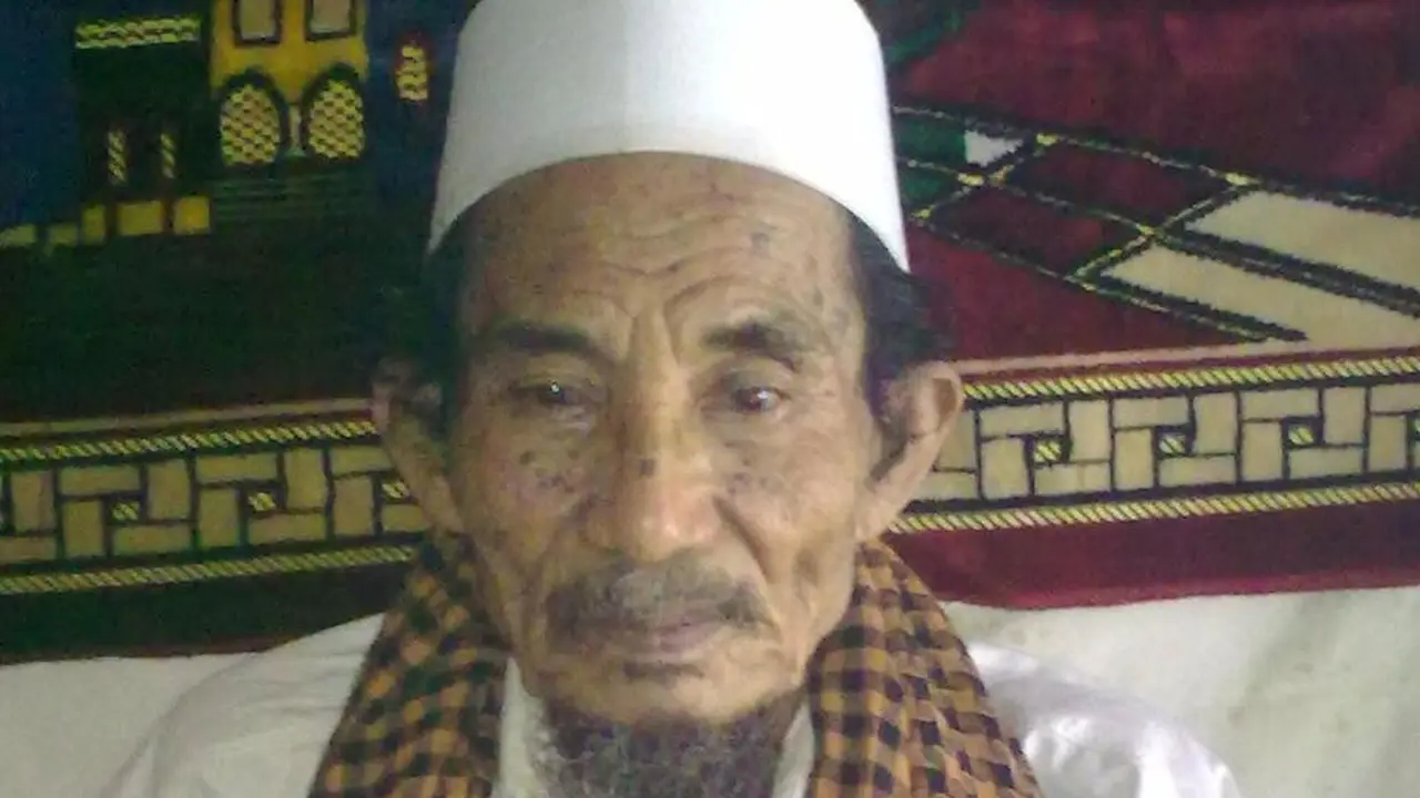 KH Ahmat Baidowi