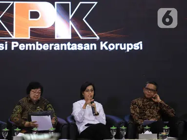 (ki-ka) Menteri Energi dan Sumber Daya Mineral Arifin Tasrif, Menteri Lingkungan Hidup dan Kehutanan Siti Nurbaya Bakar, Menteri Keuangan Sri Mulyani dan Gubernur Sulawesi Selatan Nurdin Abdullah menjadi pembicara dalam acara ‘KPK Mendengar’ di Gedung KPK, Jakarta, Senin (9/12/2019). (Liputan6.com/F