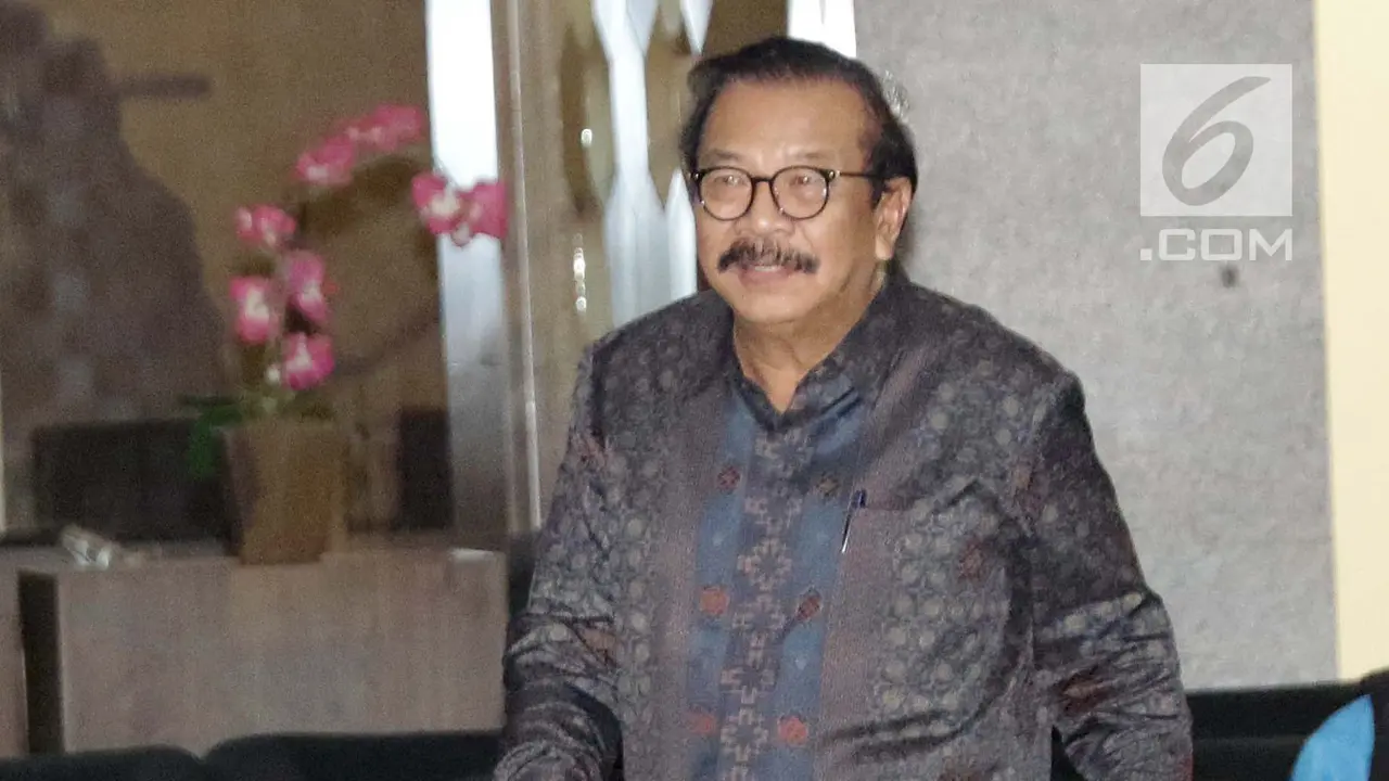 Ekspresi Mantan Gubernur Jatim Usai Diperiksa KPK