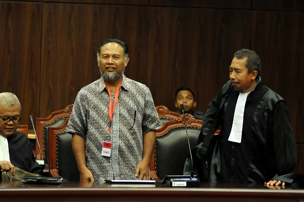 Bambang Widjojanto Ajukan Gugatan UU KPK ke MK