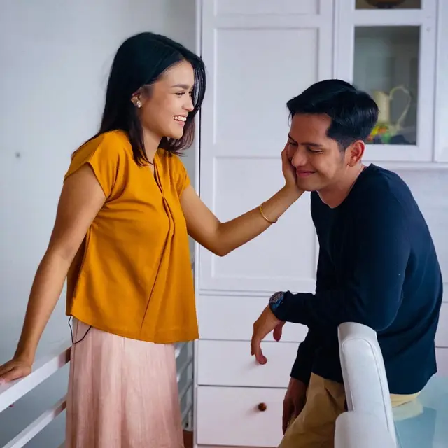 Tulis Pesan Menyentuh, Ini 6 Potret Kenangan Ilyas Bachtiar dan Hanna Kirana