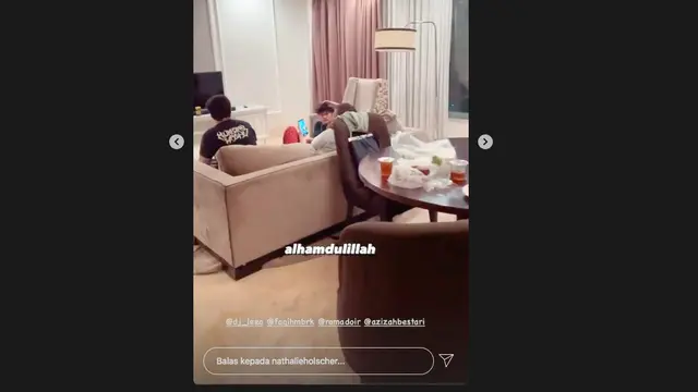 Saat mengabadikan momen santap sahur, diketahui bahwa Nathalie Holscher tidak sahur bersama keluarga Sule. Ia hanya didampingi oleh rekan-rekannya.