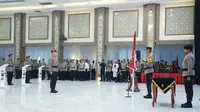 Kapolda Jatim Irjen Pol Imam Sugianto memimpin sertijab pejabat utama dan kapolres Jatim. (Istimewa)