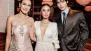 Aksesori dari Bulgari menambah kesan mahal Luna Maya. Bahkan sampai menarik perhatian aktor Thailand, Win Metawin [@lunamaya]