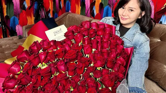 7 Potret Terbaru Denise Chariesta Hamil Tanpa Suami, Minta Sumbangan Buat Lahiran