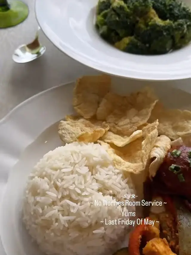 Syahrini dan menu makannya (Instagram/princessyahrini)