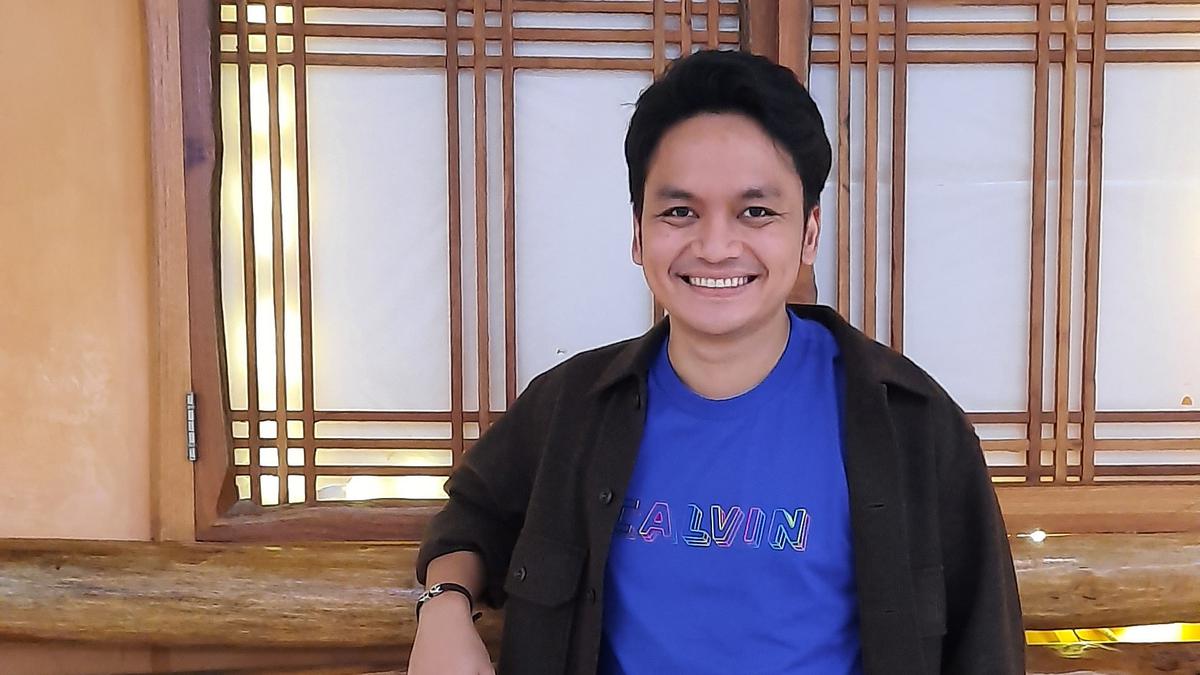 Romantika Calvin Jeremy Perankan Adi di Film Sah Katanya, Membayangkan Sakit Hati Ditinggal Nikah