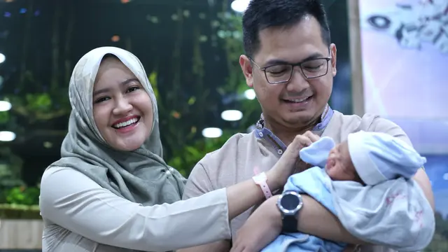[Fimela] Tommy Kurniawan dan Lisya Nurrahmi