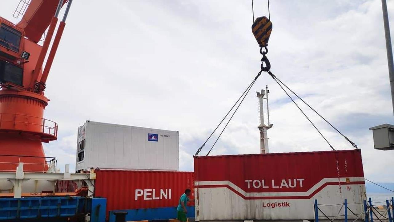 Salah satu program Pemerintah untuk menjamin keberlangsungan logistik di tengah masa pandemi Covid-19 adalah dengan mengoptimalkan program Tol Laut. (DOk Kemenhub)