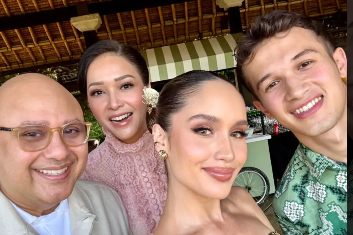 Selebriti Bersama Pasangan saat Hadir di Pernikahan Luna Maya dan Maxime Bouttier
