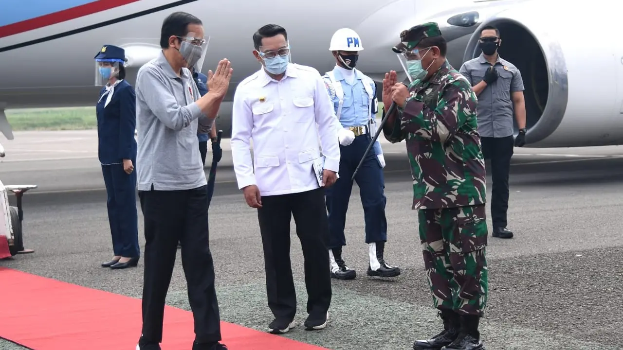 Presiden Joko Widodo atau Jokowi melakukan kunjungan kerja ke Kota Bandung Jawa Barat, Selasa (11/8/2020).
