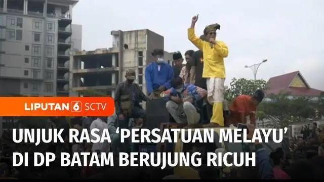 Unjuk rasa warga Melayu di depan Kantor Badan Pengusahaan Batam, Kepulauan Riau, berakhir ricuh. Dalam orasinya, warga menolak 16 relokasi kampung tua di Rempang, Kota Batam.