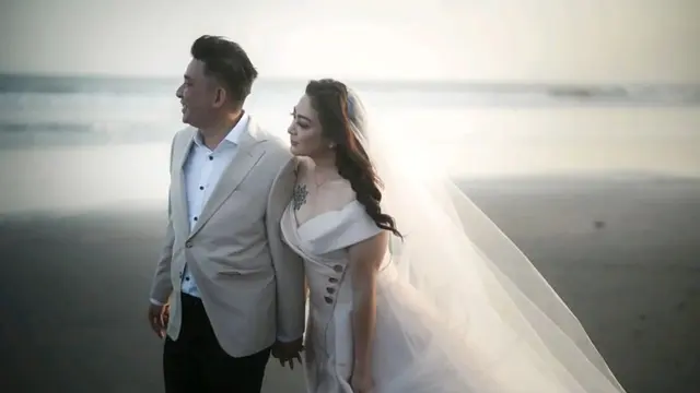 Resmi Menikah, Ini 6 Potret Yunita David Bintang Film D-Trex dan Suami