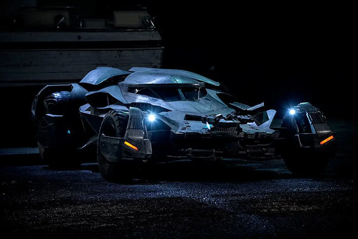 Batman v Superman Punya Durasi Panjang dan Batmobile Canggih