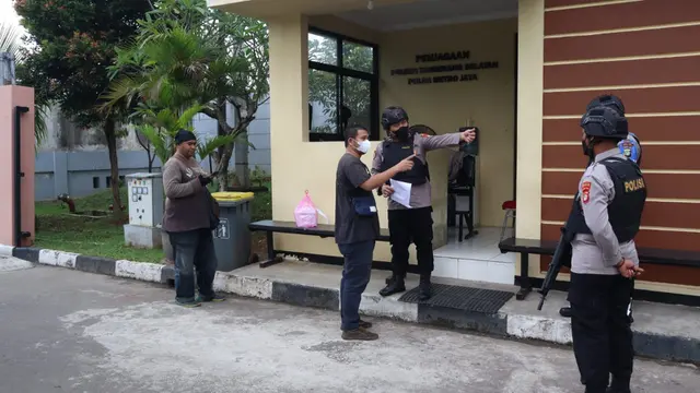 Polres Tangerang usai bom bunuh diri di Polsek Astana Anyar Bandung