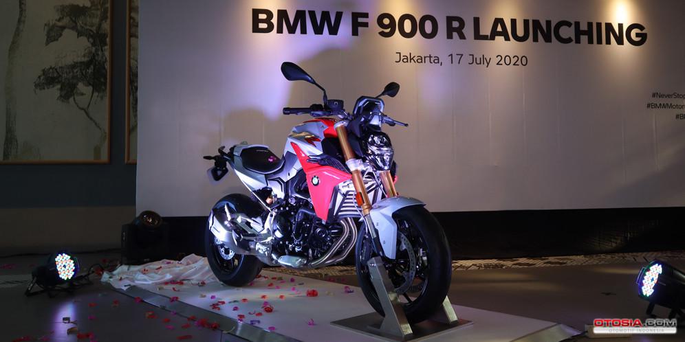 BMW F900 R