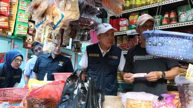 KPPU gelar inspeksi mendadak (sidak) di pasar tradisional Cihapit dan Griya Pahlawan, Bandung, Jawa Barat. (Foto: KPPU)