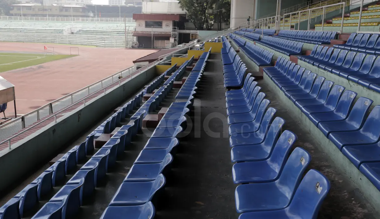 Stadion Rizal Memorial ini berkapasitas sekitar 12.000 penonton. (Bola.com/Nicklas Hanoatubun)