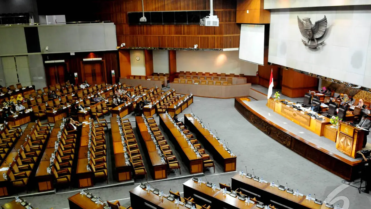 Rapat Paripurna DPR Dihiasi Bangku Kosong