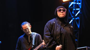 Melly Goeslaw Sebut Bagaikan Langit Lagu Paling Jazz Di Java Jazz 2020 News Entertainment Fimela Com