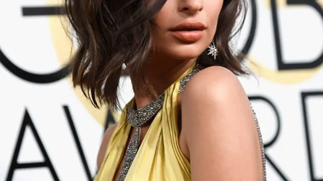 [Bintang] Emily Ratajkowski