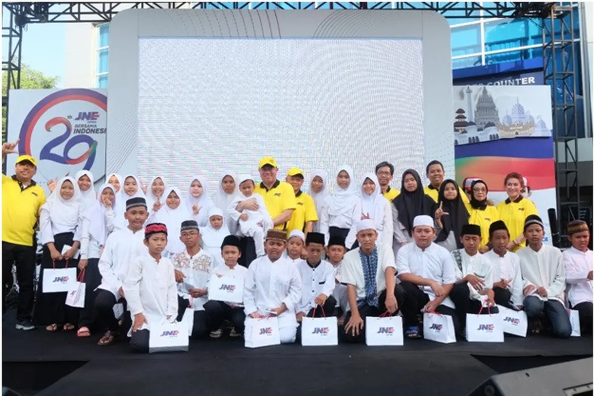 JNE Pecahkan Rekor Liwetan Terbanyak