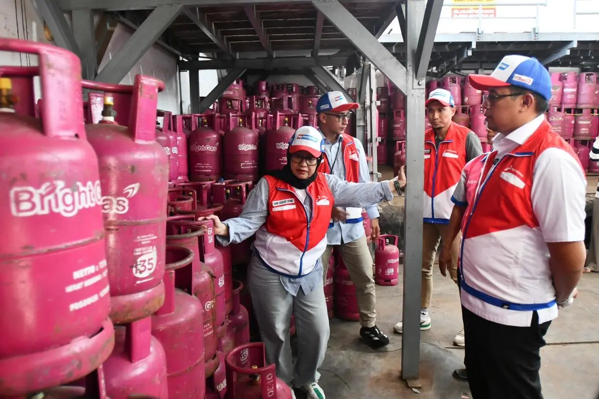 Komisaris Pertamina Tinjau Sorong, Pastikan Pasokan BBM dan LPG Aman