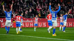 Girona yang memiliki koleksi 44 poin, kini membuka keunggulan dua poin atas juara bertahan Real Madrid, berkat kemenangan ketiganya secara berturut-turut, demikian catatan laman resmi Liga Spanyol. (Pau BARRENA/AFP)