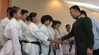 Menpora Imam Nahrawi saat meninjau Pemusatan Latihan Nasional (Pelatnas) Karate