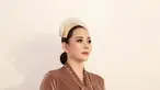 Kali ini Aura Kasih mengenakan pakaian kebay dengan mahkota minimalis bak keturunan ningrat. “Wanita adalah tiang negara jika ingin menegakkan negara, lindungilah wanitanya dan jika ingin menghancurkan negara, hinakanlah wanitanya,” Tulis Aura Kasih. (Liputan6com/IG/aurakasih)