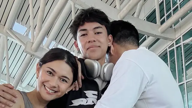 Potret Nana Mirdad dan Andre White Antar sang Anak Jason Deandra Berangkat Kuliah ke Aussie (credit: instagram/andrew.white._)