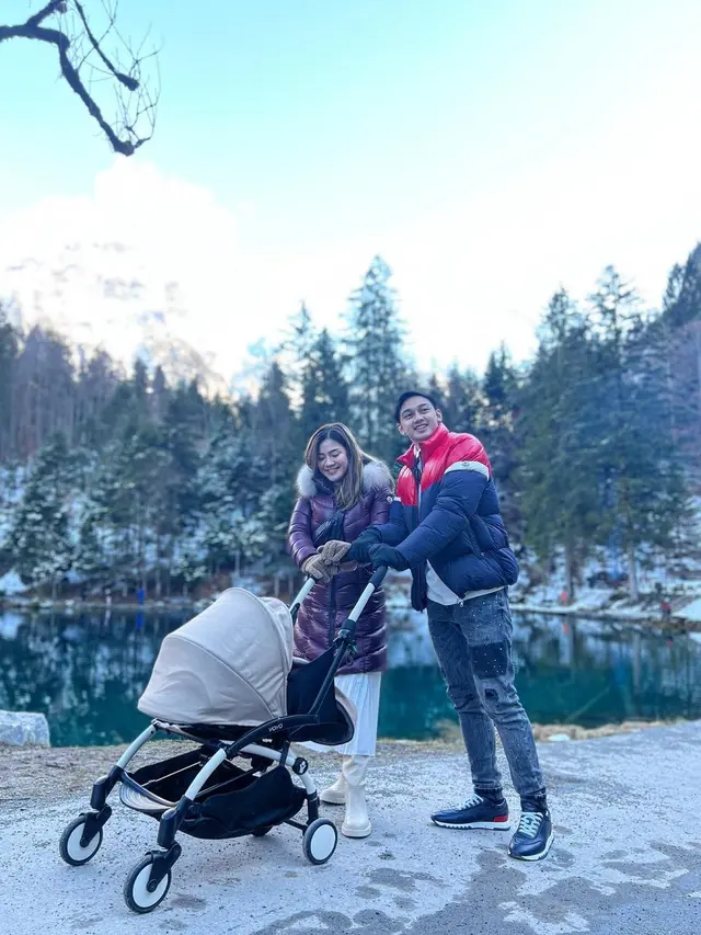 8 Potret Mesra Felicya Angelista dan Caesar Hito di Swiss, Curi Perhatian