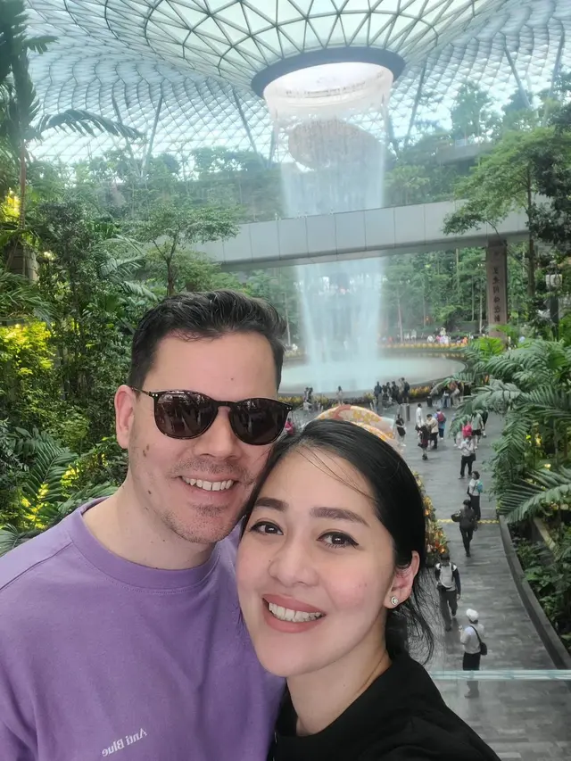 Profil dan Fakta Menarik Gracia Indri, Punya Kakak Ipar Bule Belanda Mualaf dan Kenakan Hijab
