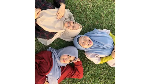 6 Pesona Puspa Ritchwary, pemeran Aisyah di Magic Tasbih