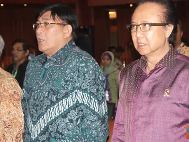 Citizen6, Jakarta: MKP Sharif C Sutardjo dan Ka Balitbang serta Ka BPSDM Syarief Widjaya pada Seminar Sosek KP 2012 dan Pertemuan Dua Tahunan Keempat (Ke-14) IMFISERN.  (Pengirim: Efrimal Bahri)