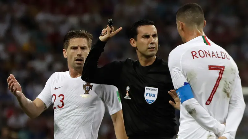 Dua Gol Cavani Antar Uruguay Lolos 8 Besar Piala Dunia 2018