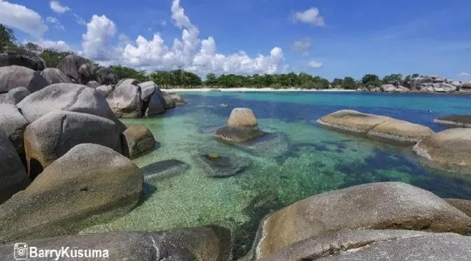 Pantai Tanjung Tinggi.