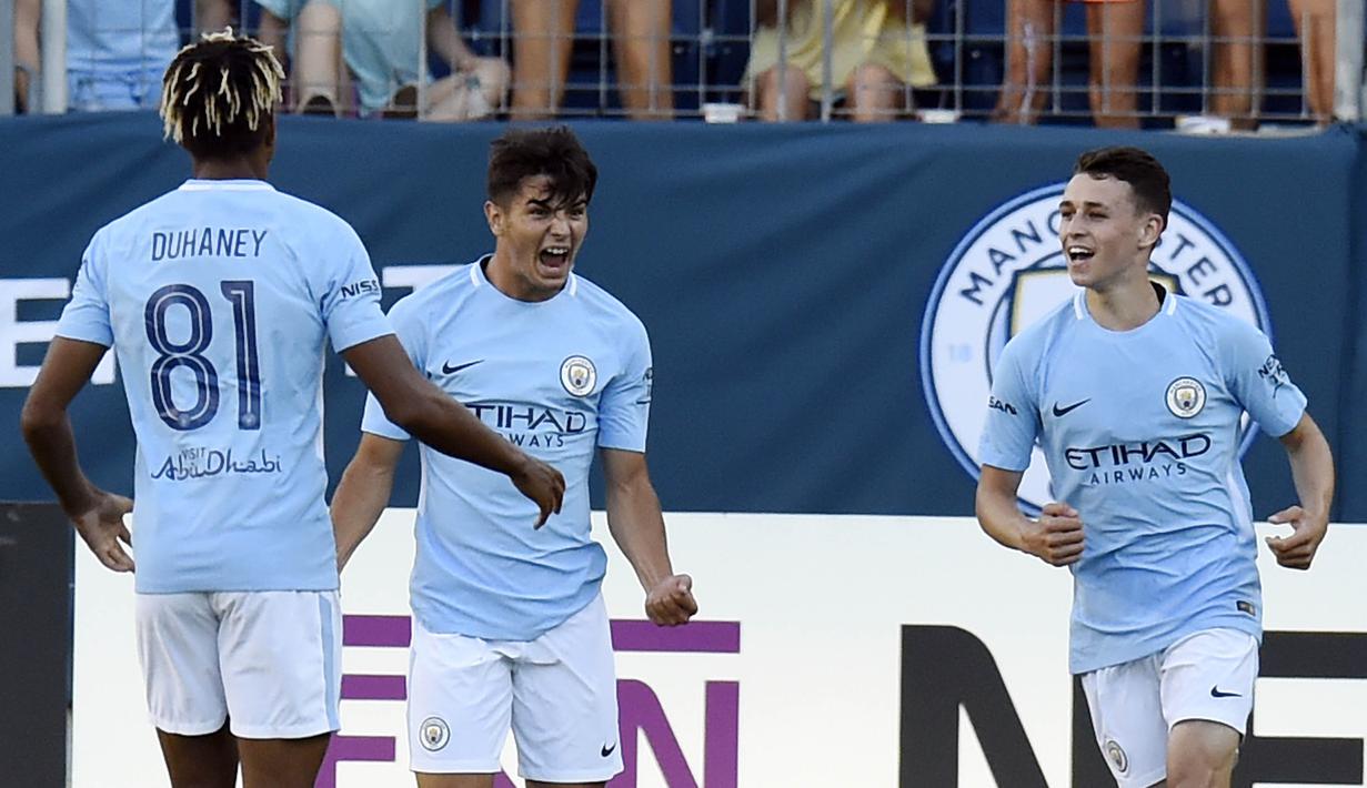 Gelandang Manchester City, Brahim Diaz, melakukan selebrasi usai mencetak gol ke gawang Tottenham Hotspur pada laga ICC 2017 di Stadion Nissan, Nashville, AS (29/7/2017). Manchester City menang 3-0 atas Tottenham Hotspur. (AP/Mark Zaleski)
