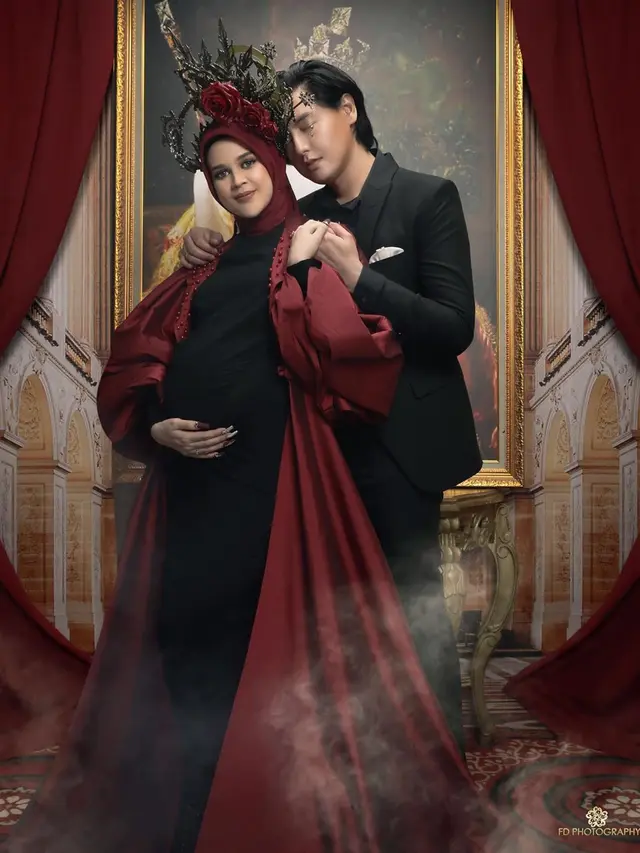 7 Gaya Cut Meyriska Kembali Lakukan Maternity Shoot, Menawan Bertema Klasik