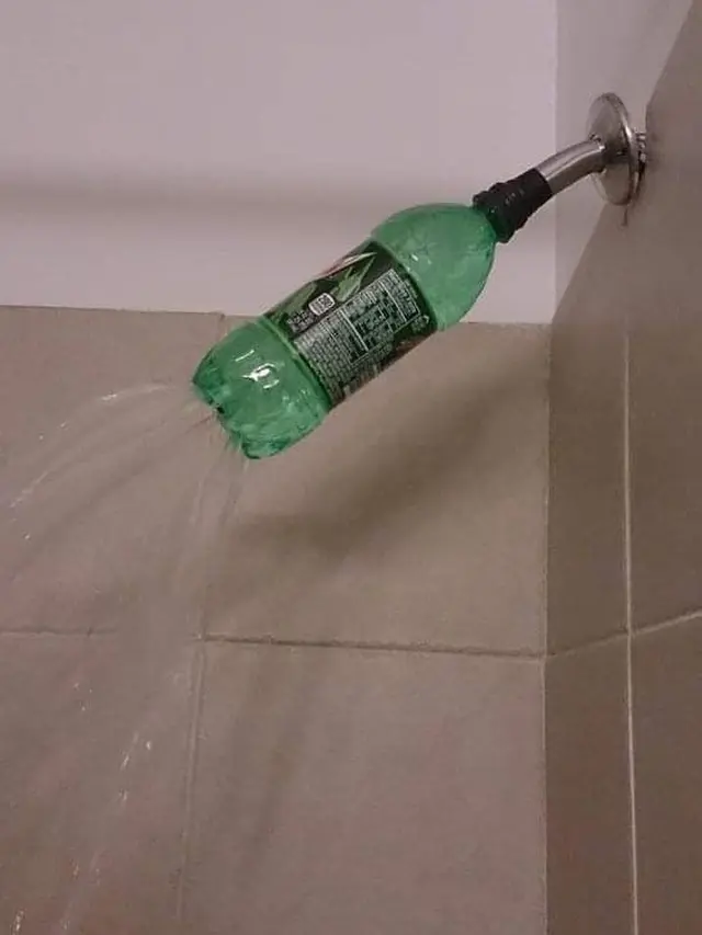 Ide Anti Mainstream Perabot Rumah dari Botol Plastik