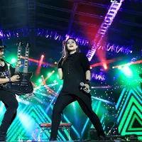 Tidak ingin band Kotak vakum terlalu lama, Cella mengantisipasi untuk terus jalan. Hal itu lantaran dalam grup band tersebut, tidak hanya Cella dan dua perempuannya, Tantri dan Chua, tapi masih banyak yang lain. (Adrian Putra/Bintang.com)